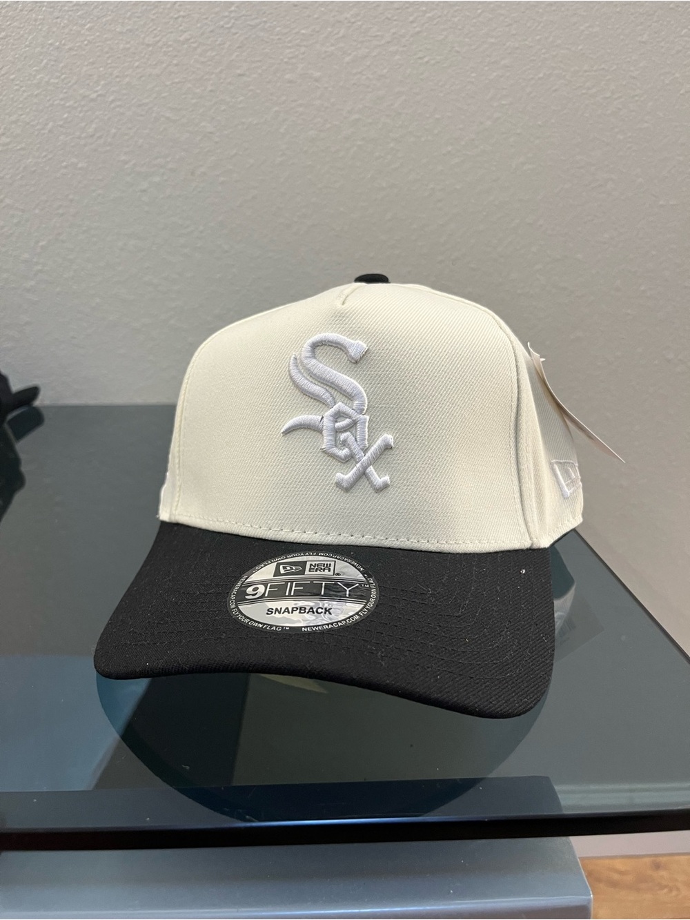 New Era Kids Chicago White Sox Two-Tone Snapback Cap - Cream & Black